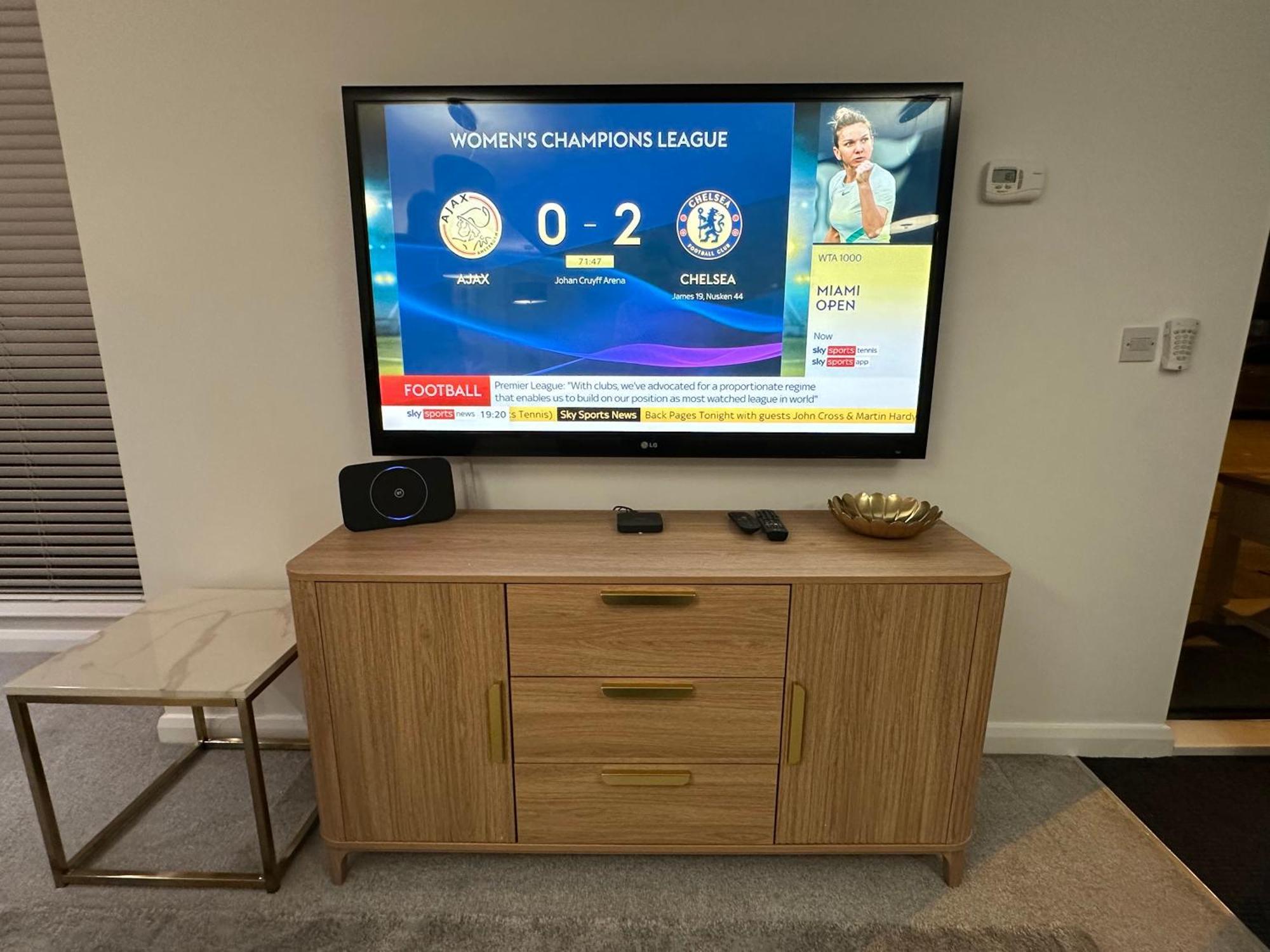 Ao & Etihad Stadium 6 Guest Stay- 3 Bedroom Central House With Parking & Wi Fi Manchester Exterior photo