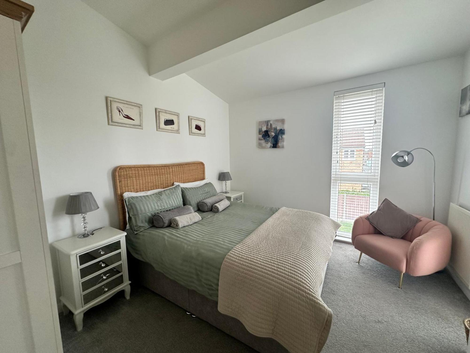 Ao & Etihad Stadium 6 Guest Stay- 3 Bedroom Central House With Parking & Wi Fi Manchester Exterior photo