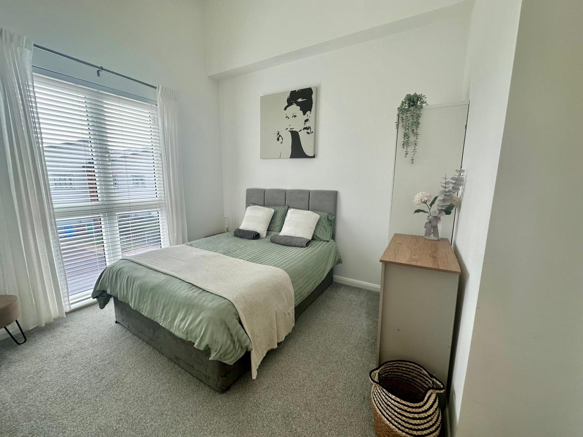 Ao & Etihad Stadium 6 Guest Stay- 3 Bedroom Central House With Parking & Wi Fi Manchester Exterior photo